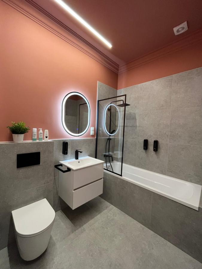 Central Gallery Apartment Debrecen Esterno foto