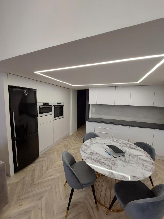 Central Gallery Apartment Debrecen Esterno foto