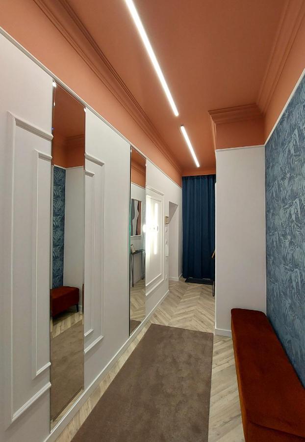 Central Gallery Apartment Debrecen Esterno foto
