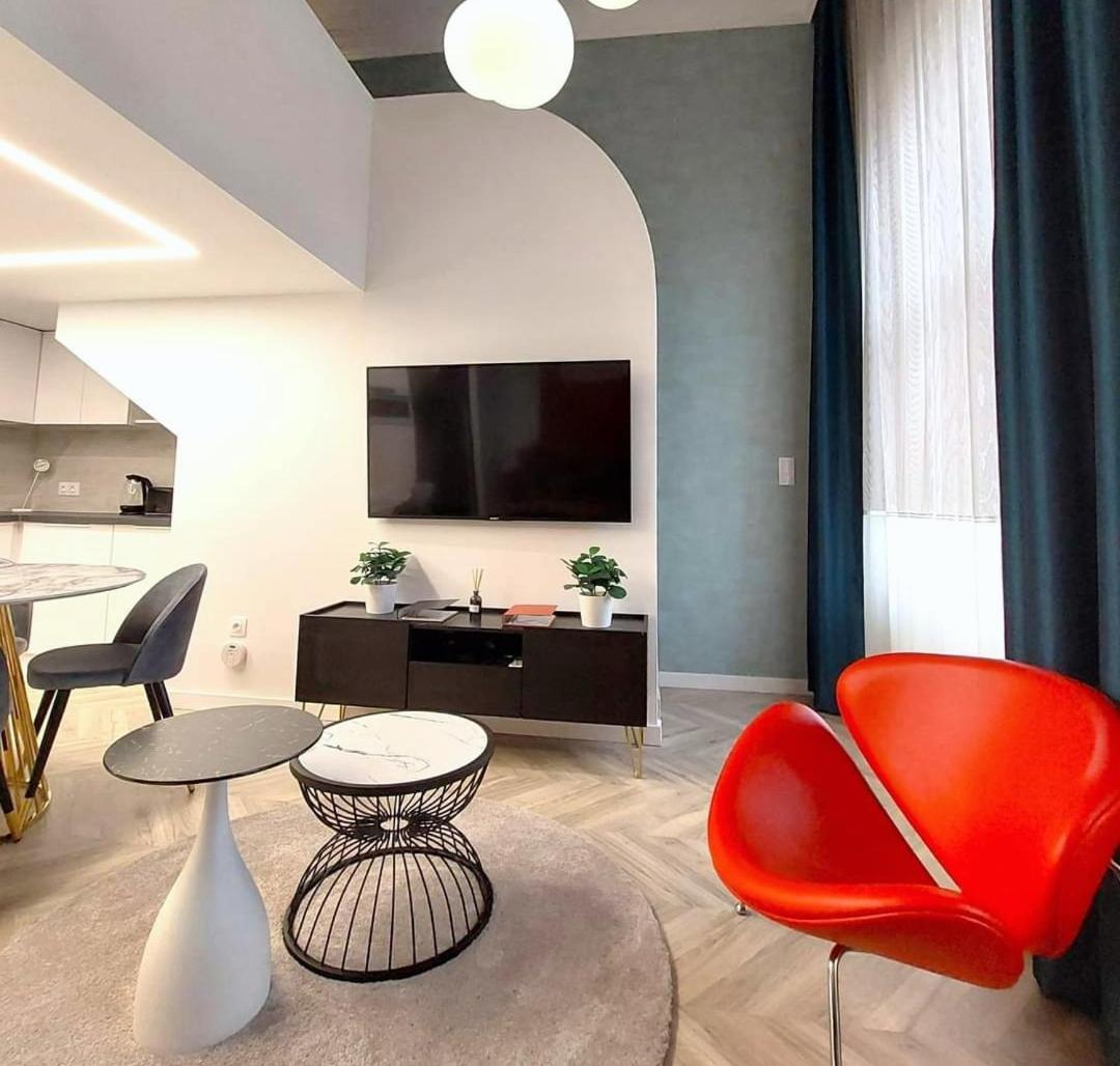 Central Gallery Apartment Debrecen Esterno foto